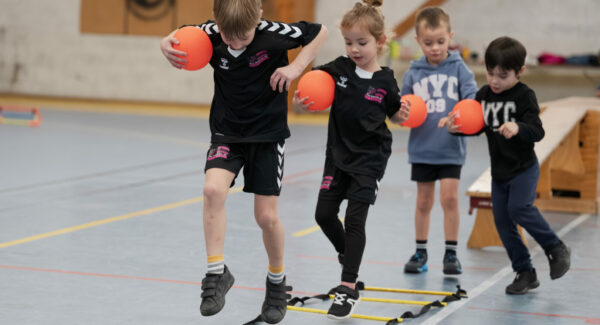 087 RHD Ecole Hand 08112025